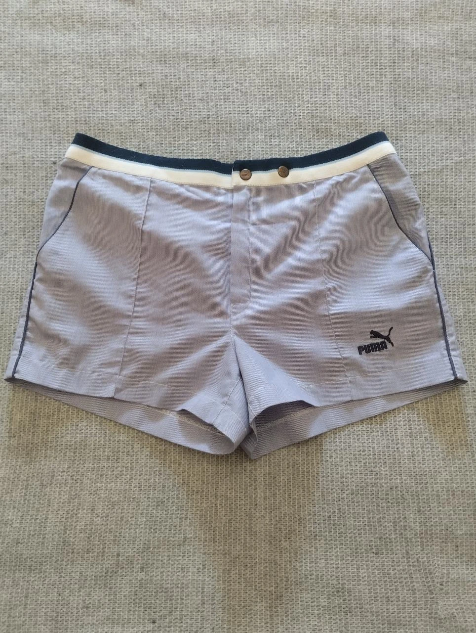 Puma White Navy Pinstripe Active Shorts Women M Lightweight Summer Y2K